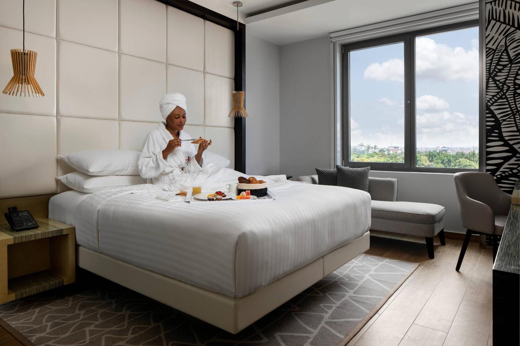 Lagos Marriott Hotel Ikeja Exterior photo